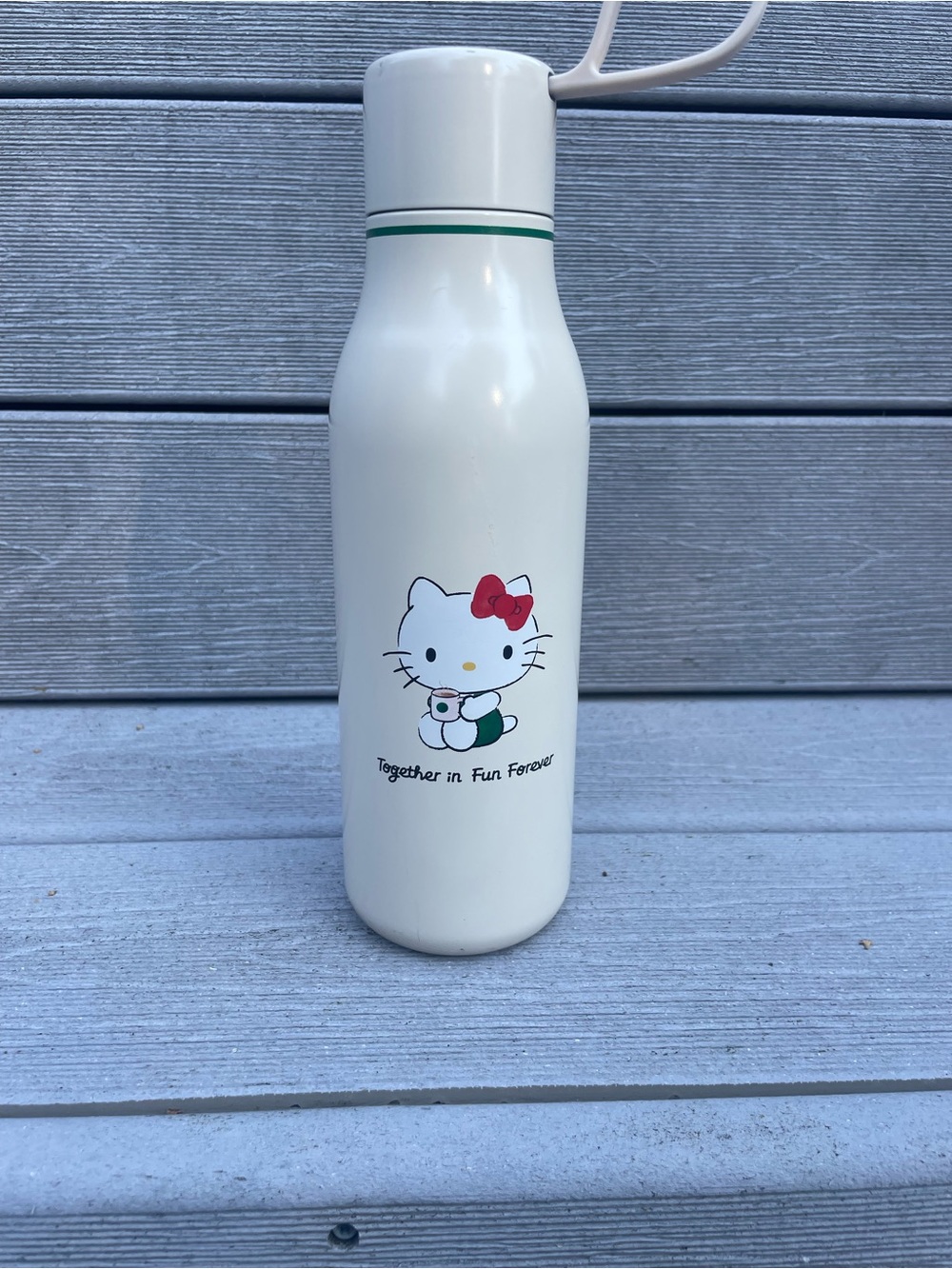 Starbucks x Hello Kitty 20oz Stainless Steel Water Bottle Tumbler 2025